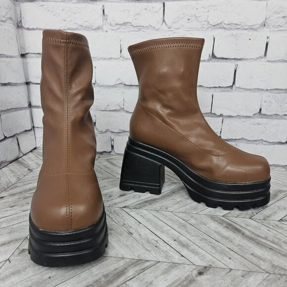 Chunky Platform Brown Faux Leather Boots Lug Sole Womens 9 Bratz Style 4" heel - Picture 2 of 16